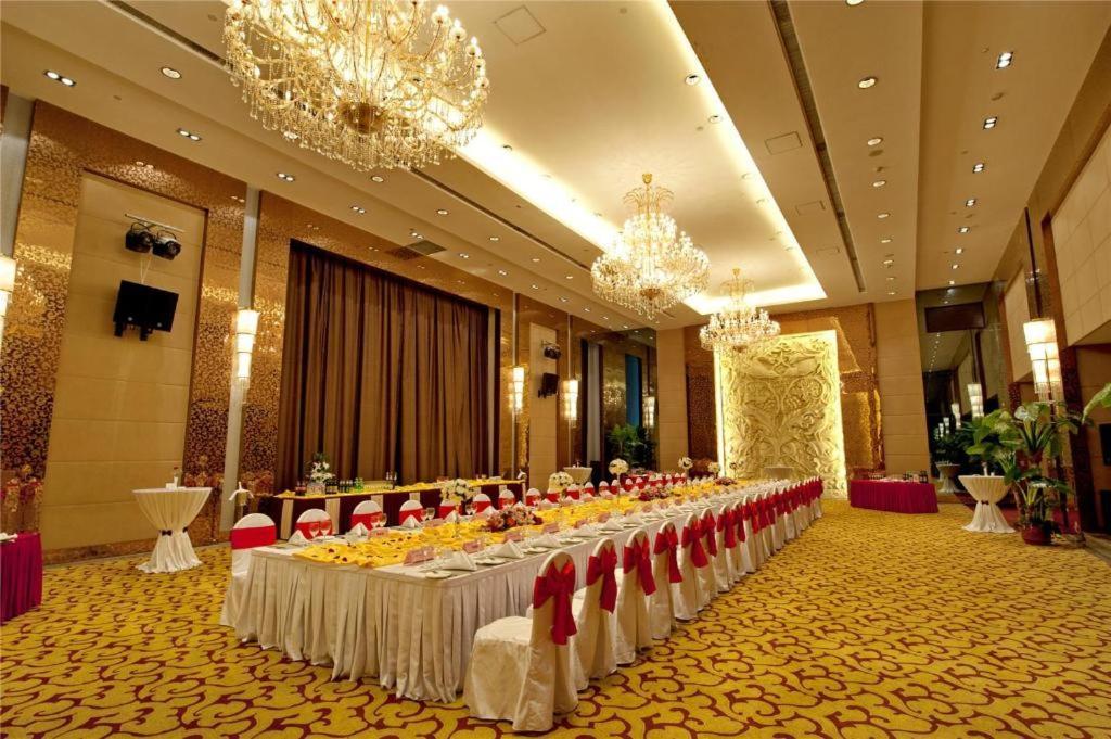 Shenyang Haiyun Jinjiang International Hotel Exteriör bild
