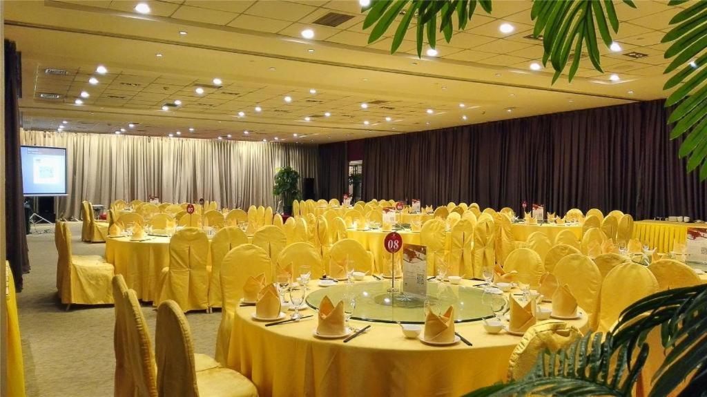Shenyang Haiyun Jinjiang International Hotel Exteriör bild