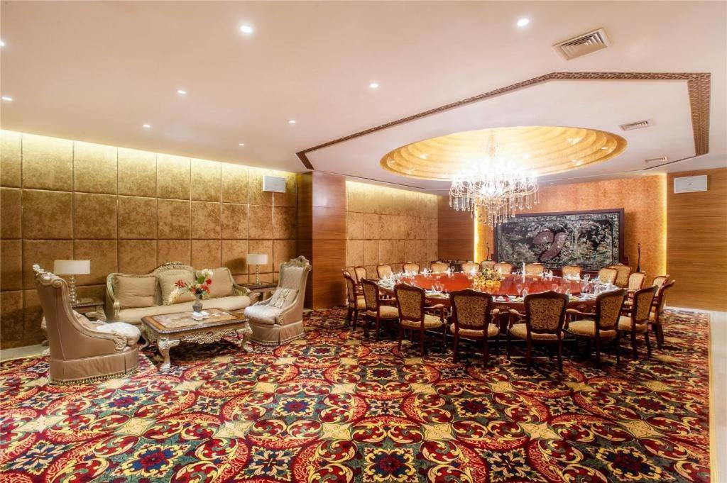 Shenyang Haiyun Jinjiang International Hotel Exteriör bild