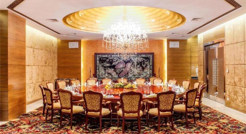 Shenyang Haiyun Jinjiang International Hotel Exteriör bild