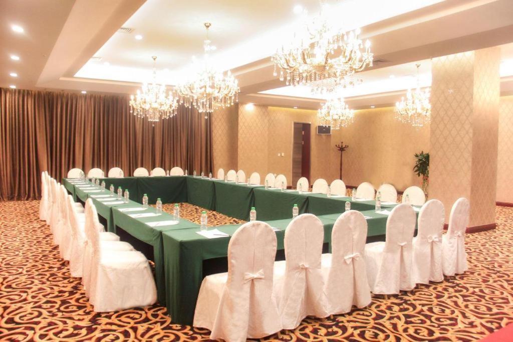 Shenyang Haiyun Jinjiang International Hotel Exteriör bild