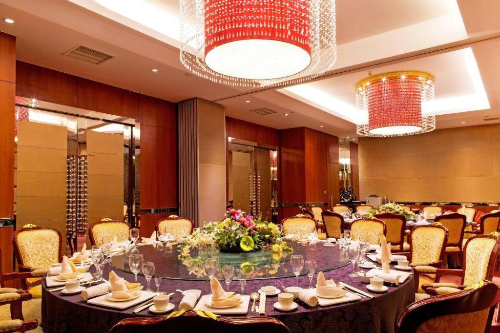 Shenyang Haiyun Jinjiang International Hotel Exteriör bild